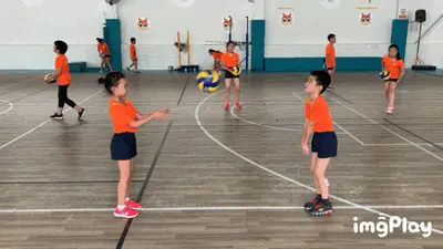 TA：随着主席选举临近，巴萨的长期引援议题根本无法提上议程